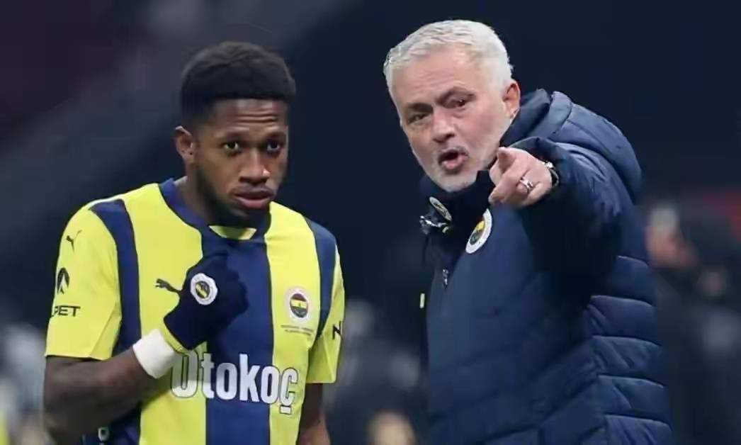 包含赛地聚焦：欧联加时末段热度飙升，本菲卡迎来里程碑，信心回归，心理建设被强调的词条