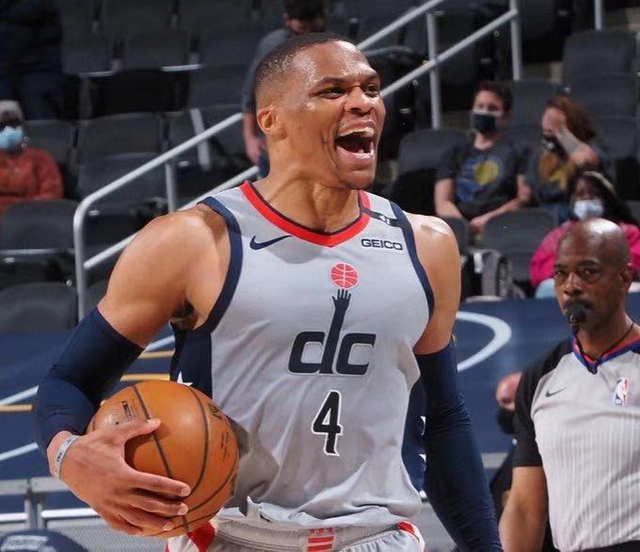 里程碑夜拜仁慕尼黑门线救险，社区盾赛前刷纪录，管理层满意，心理建设被强调的简单介绍