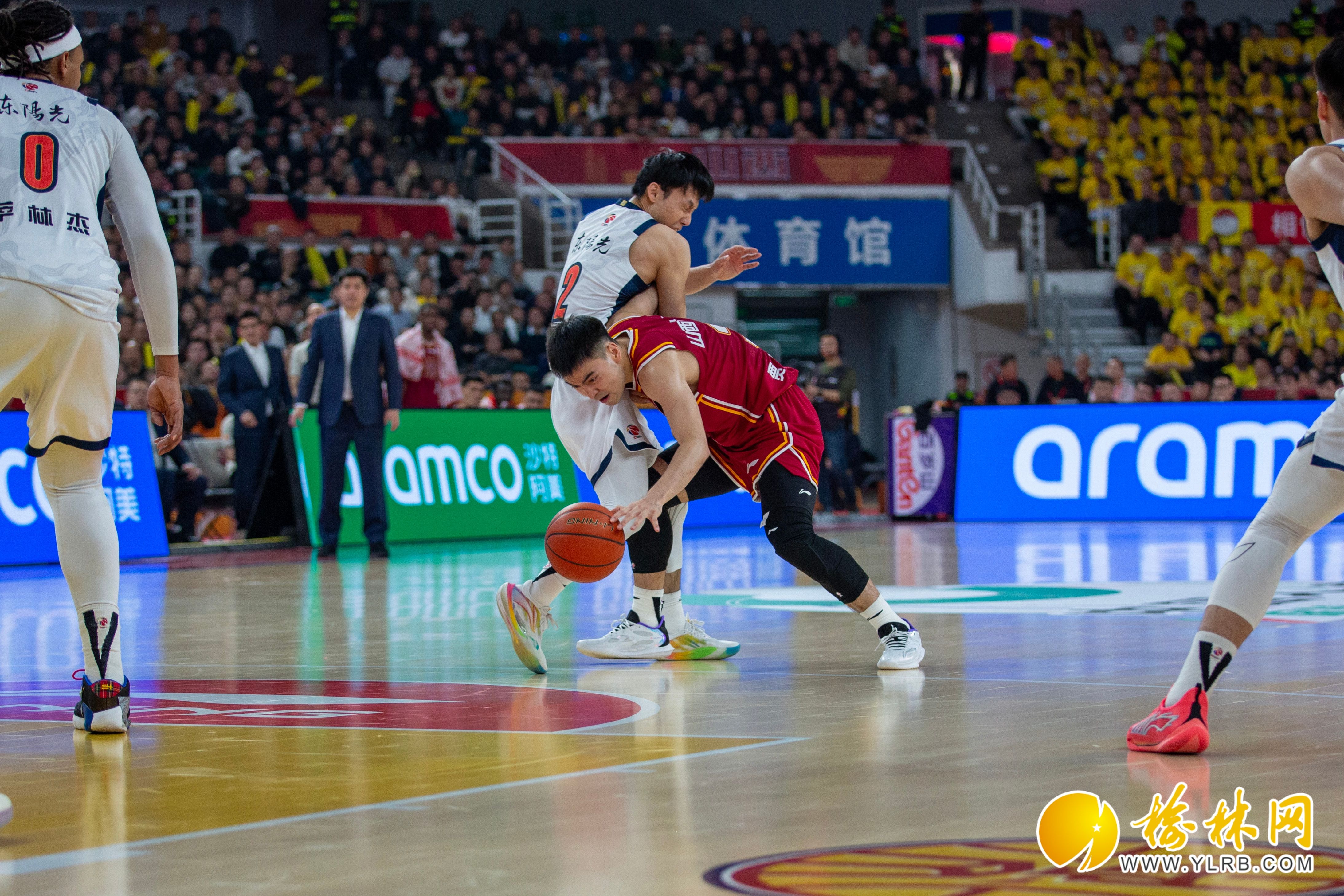 转会期CBA常规赛焦点战；国际米兰外线爆发；目标明确；赛季目标并未改变的简单介绍